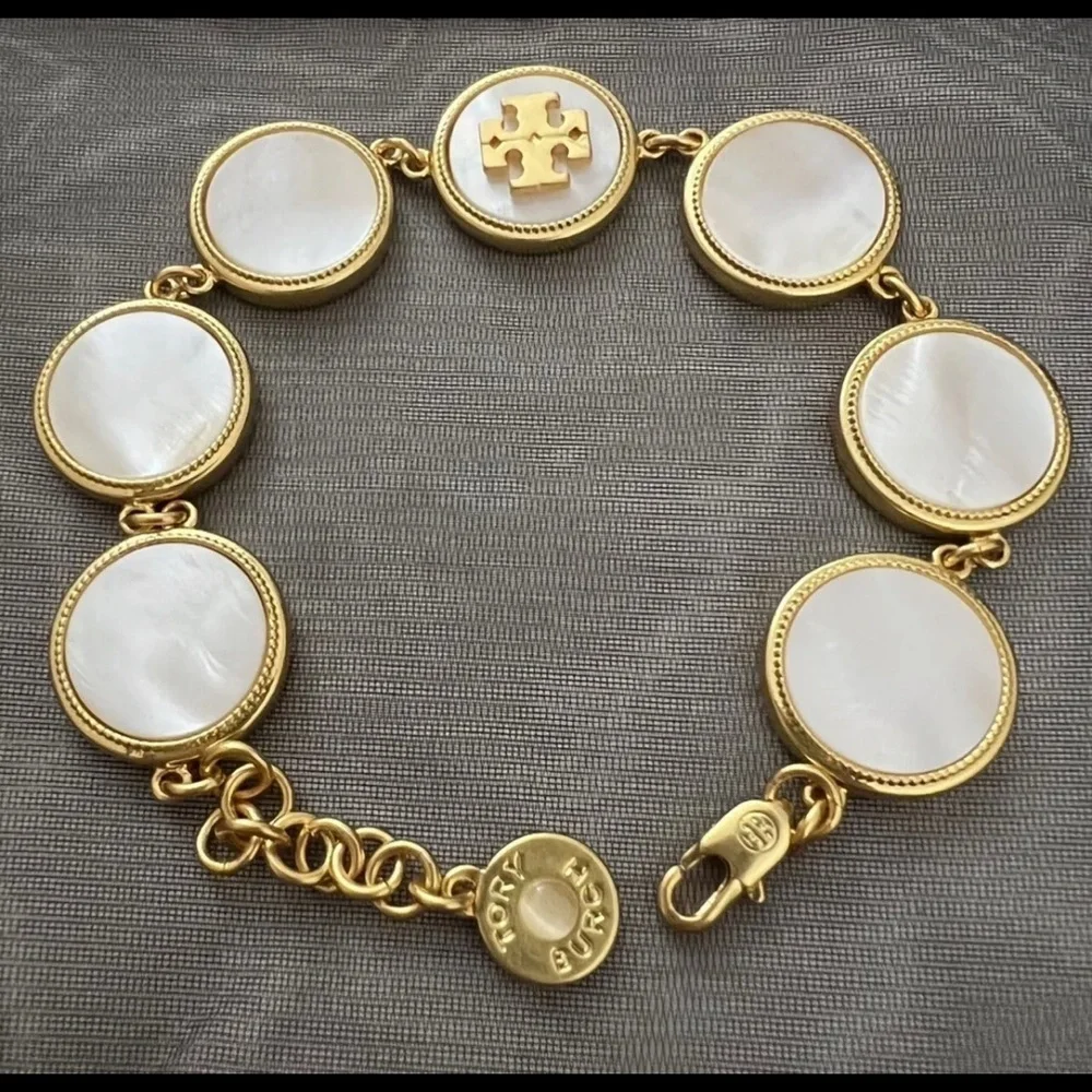 🔥🔥Tory Burch Authentic White Semi Precious Mother Of Pearl Coin Station Bracelet